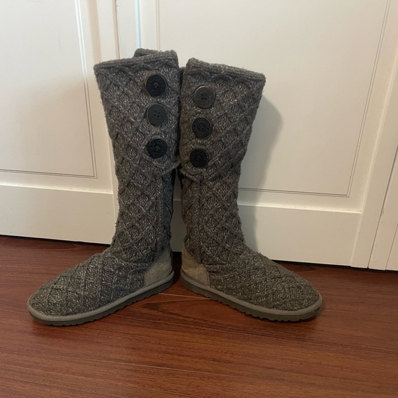 UGG Women's Lattice Cardy knit boots in gray size 6 - Picture 6 of 7